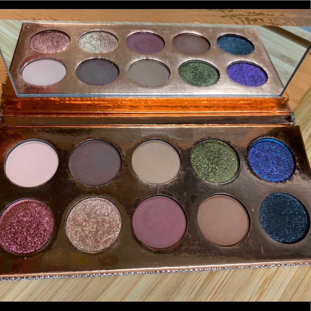 Dose of Colors Friendcation Eyeshadow Palette